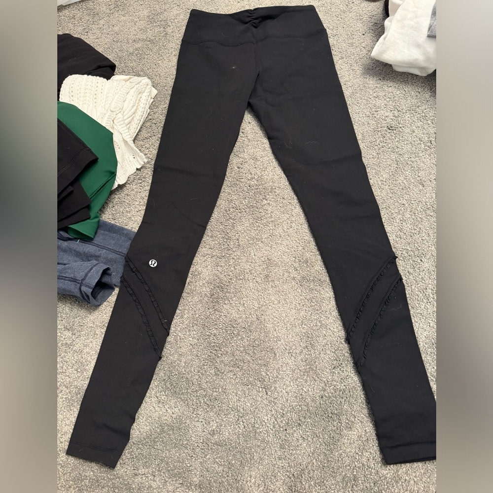 lululemon cropped Pants ruffles Black